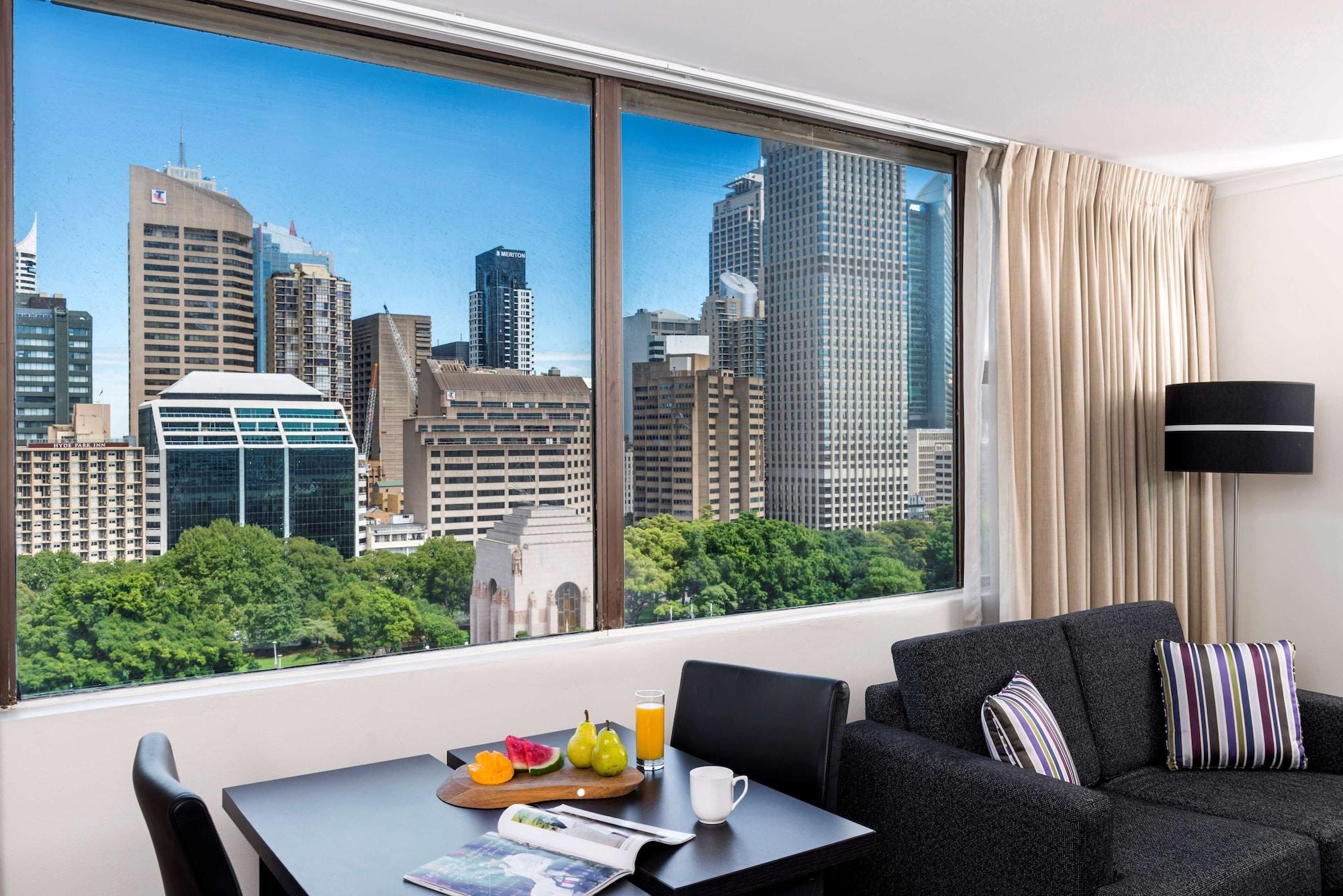 Oaks Sydney Hyde Park Suites Exterior photo
