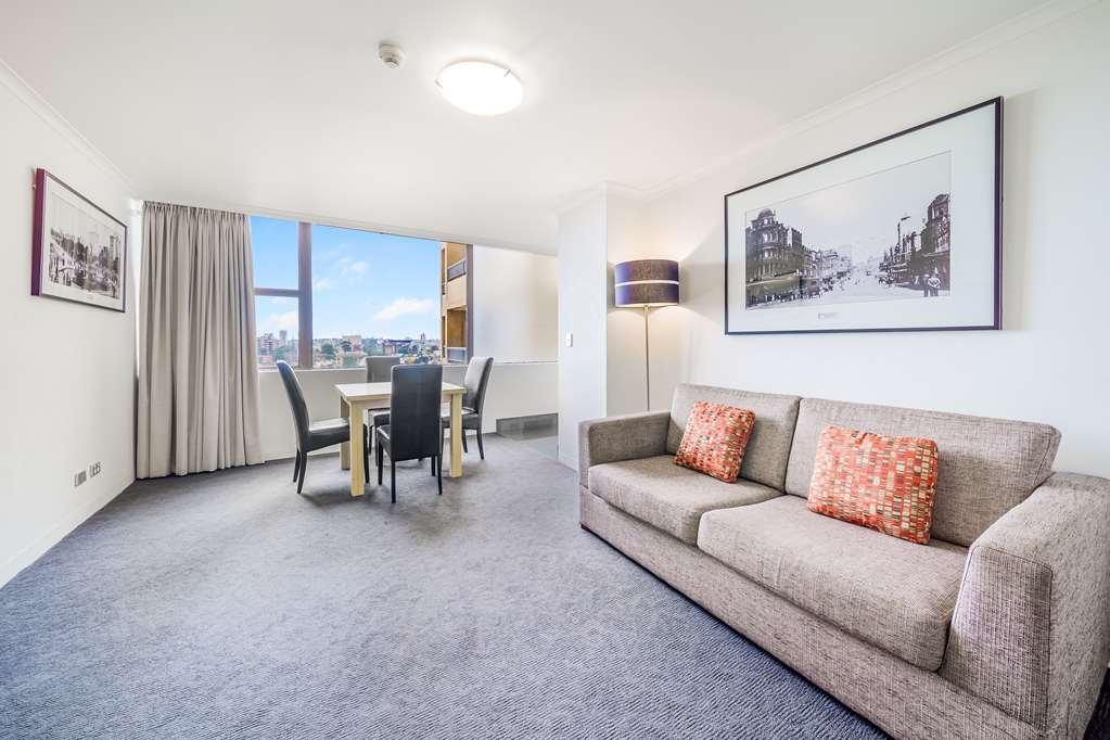 Oaks Sydney Hyde Park Suites Room photo