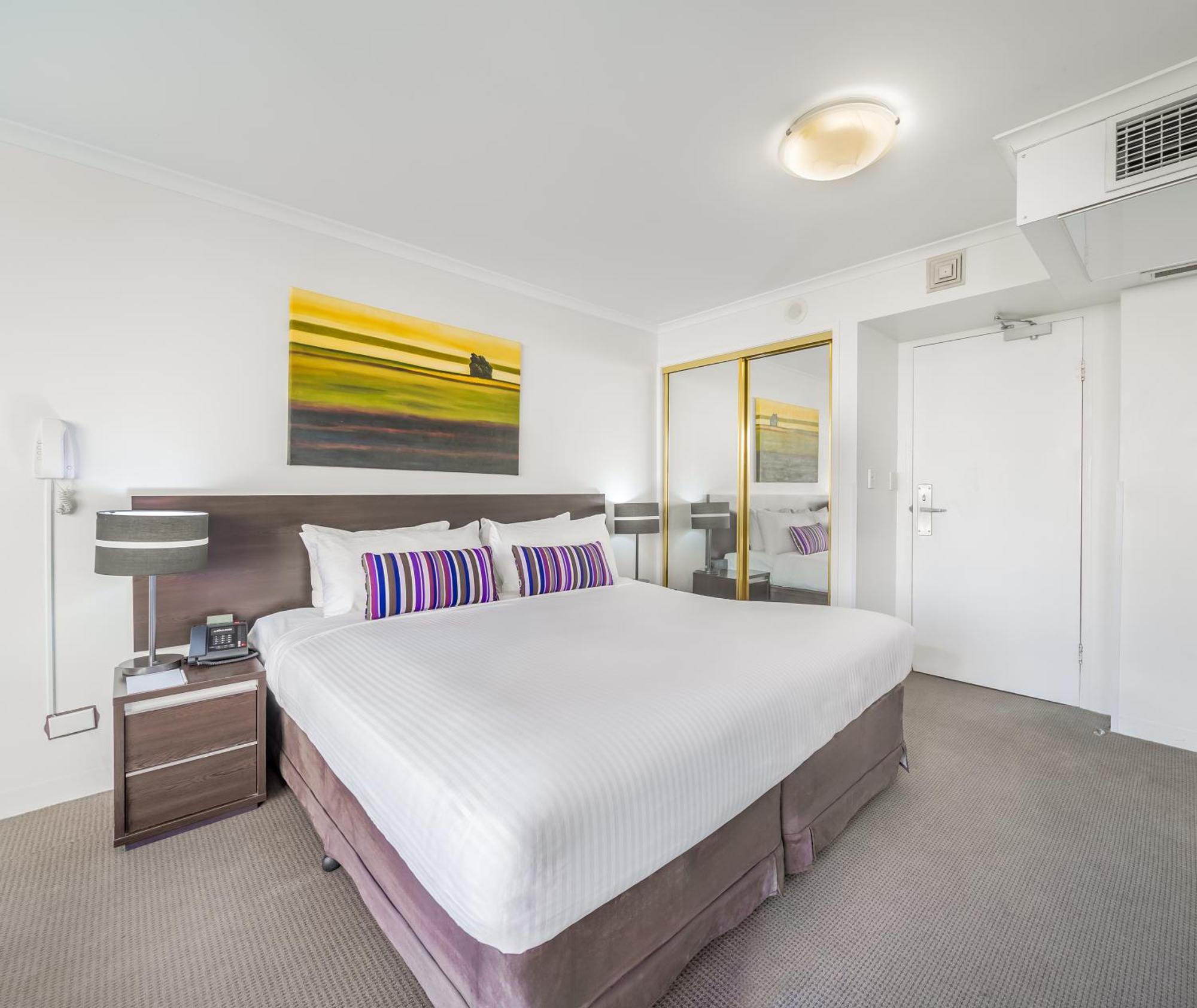 Oaks Sydney Hyde Park Suites Exterior photo